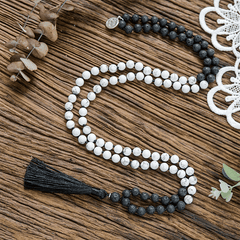 Collier Mala en Howlite et Pierre de Lave | Lithothérapie Stépahnie