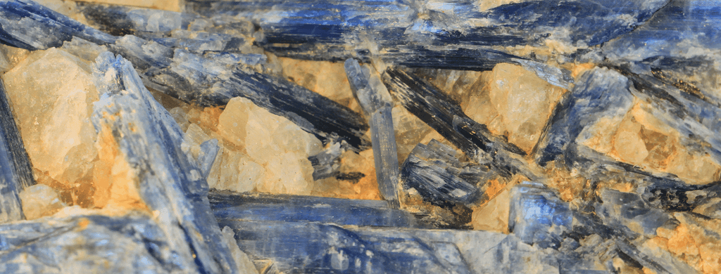 Cyanite Bleue - Vertus, Bienfaits et Signification
