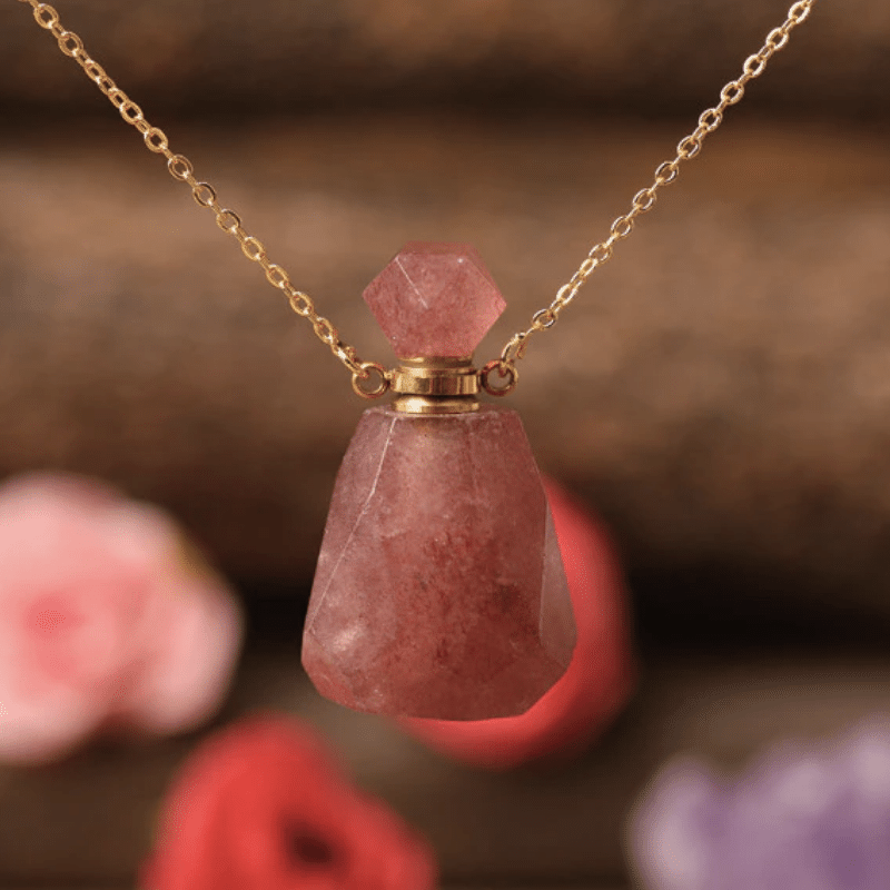 Collier Diffuseur de Parfum en Quartz Fraise