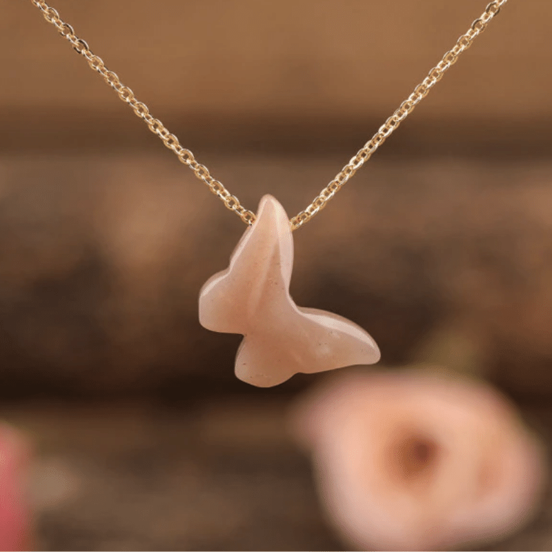 Collier Papillon en Pierre de Soleil | Lithothérapie Stéphanie
