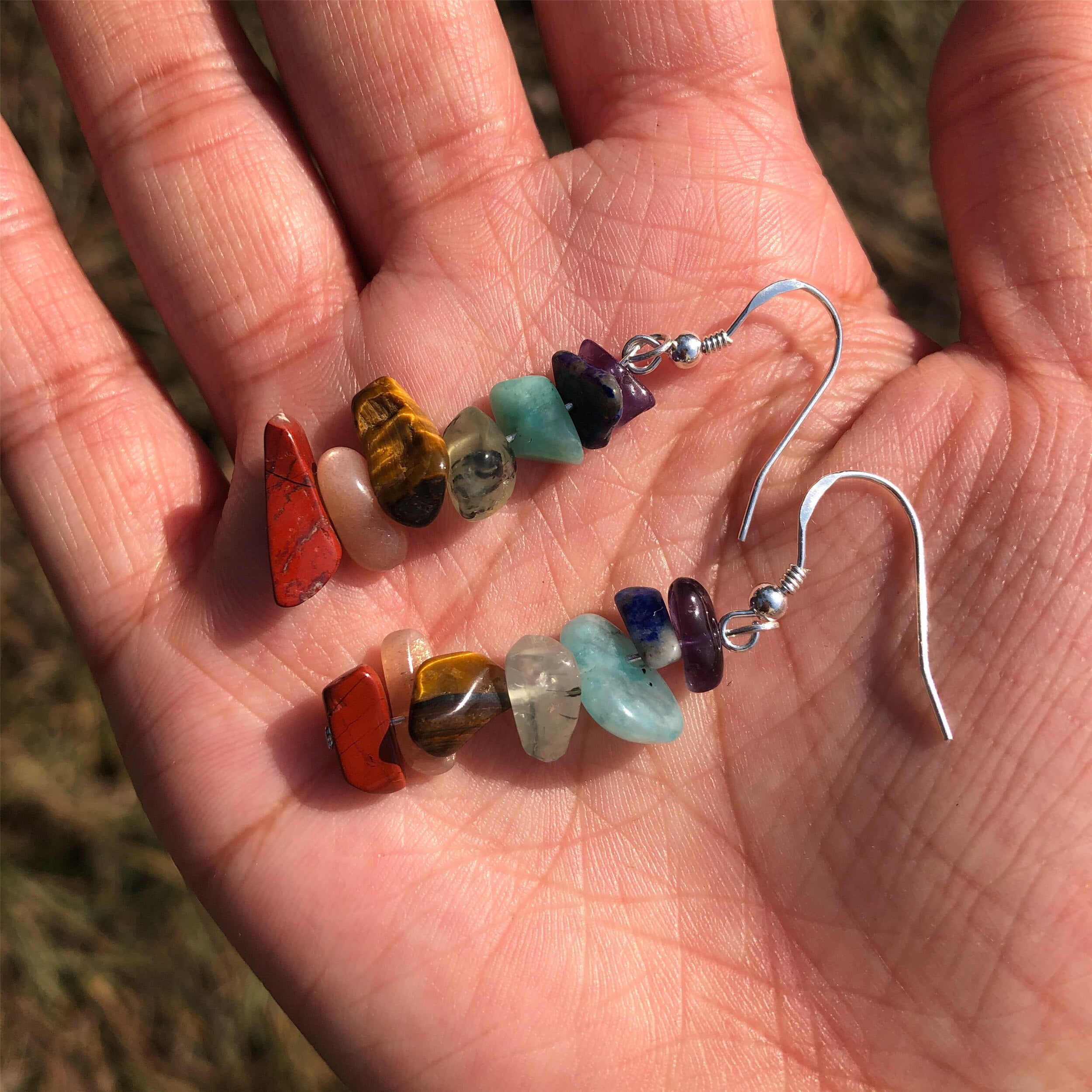 Boucles d'Oreilles 7 Chakras Perles Chips | Lithothérapie Stéphanie